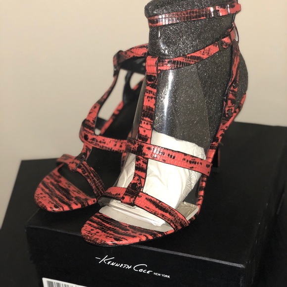 Kenneth Cole New York Size 10 Grand Sandal - Picture 2 of 4